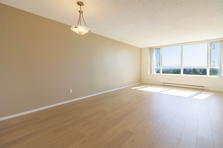 Property Photo:  6055 Nelson Avenue 907  BC V5H 4L4 