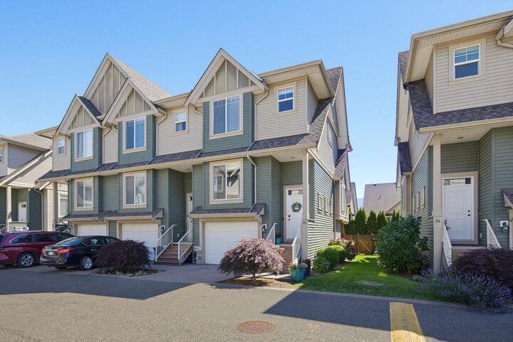 Property Photo: 6498 Southdowne Place 23 BC V2R 0K3