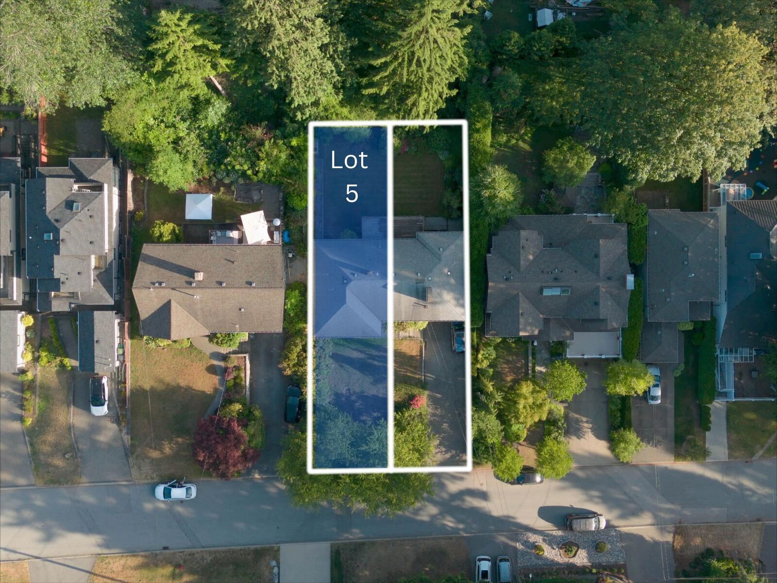 Property Photo: 869 Clements Avenue BC V7R 2K6