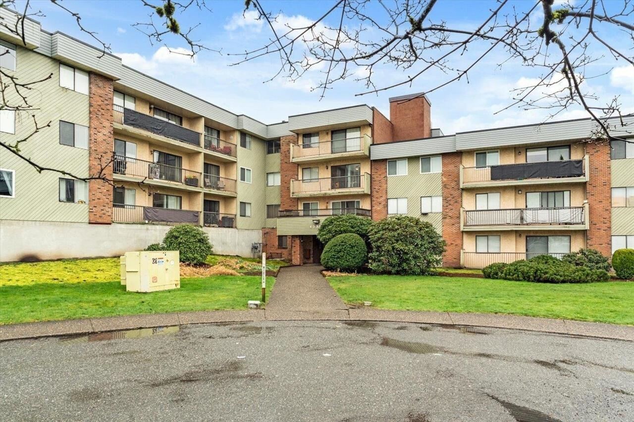 Property Photo: 45598 McIntosh Drive 209 BC V2P 7J3