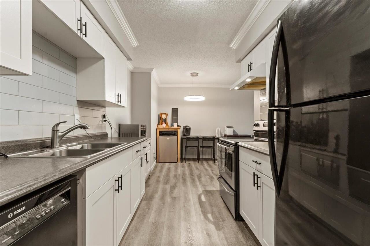 Property Photo: 45598 McIntosh Drive 209 BC V2P 7J3