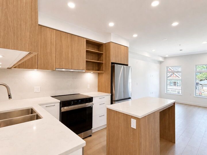 Property Photo:  82 First Street 408  BC V3L 0L8 