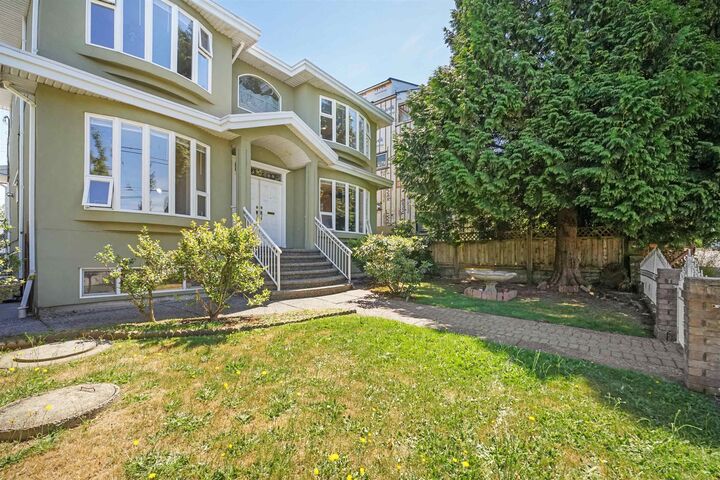 Property Photo: 3978 Victoria Drive BC V5N 4N1