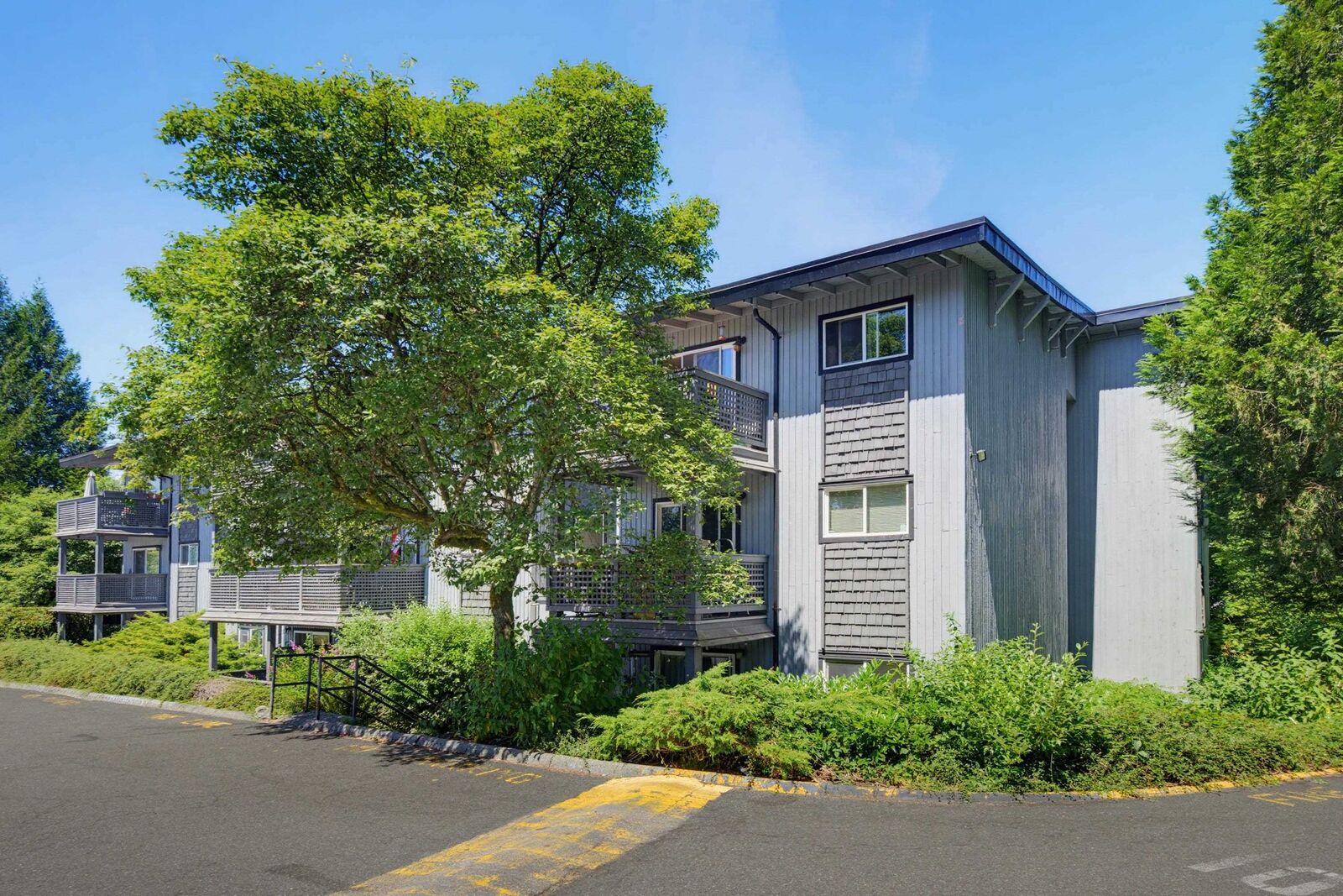 Property Photo:  200 Westhill Place 117  BC V3H 1V2 