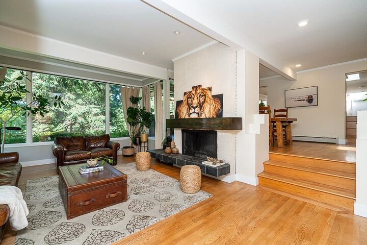 Property Photo: 3841 Bayridge Avenue BC V7V 3J3