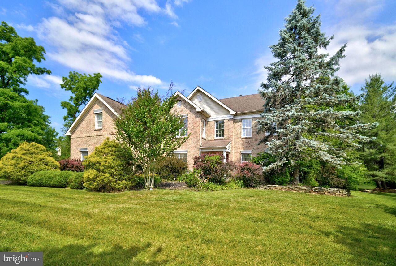 Property Photo:  46 Westbury Court  NJ 08558 