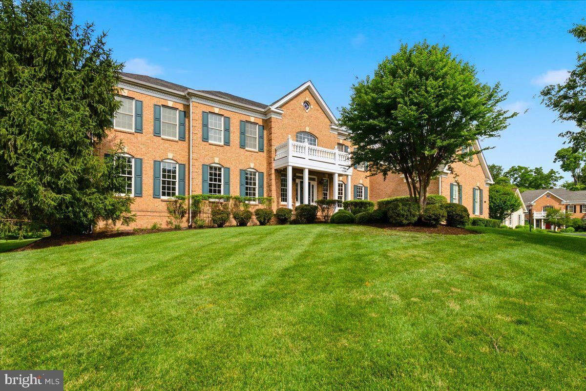 Property Photo:  5808 Malvern Hill Court  VA 20169 