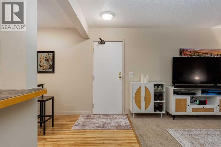 Property Photo:  13045 6 Street Southwest  AB T2W 5H1 