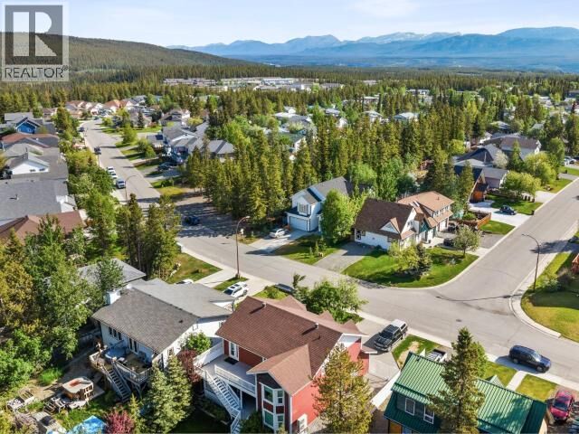 Property Photo: 86 Finch Crescent YT Y1A 5X5