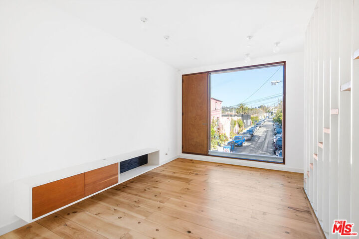 Property Photo:  1416 Fairbanks Pl  CA 90026 