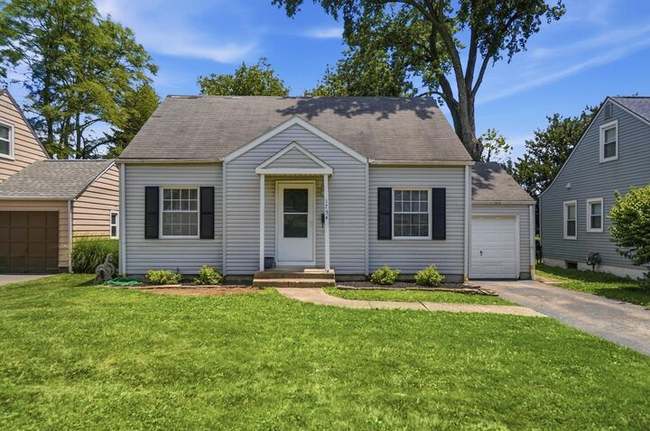 Property Photo:  1754 Kenny Road  OH 43212 