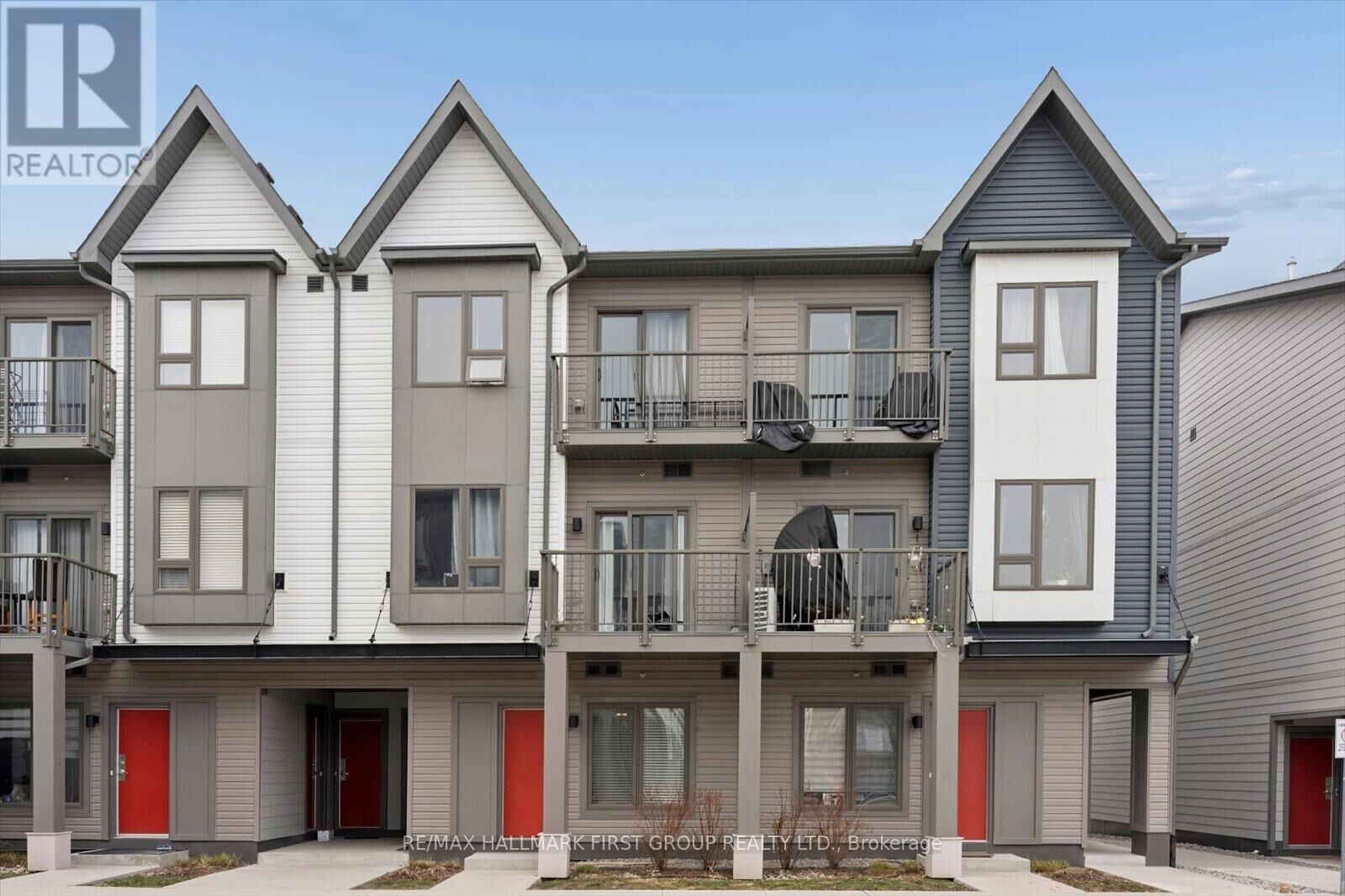 Property Photo: 2635 William Jackson Drive 1013 ON L1X 0L5