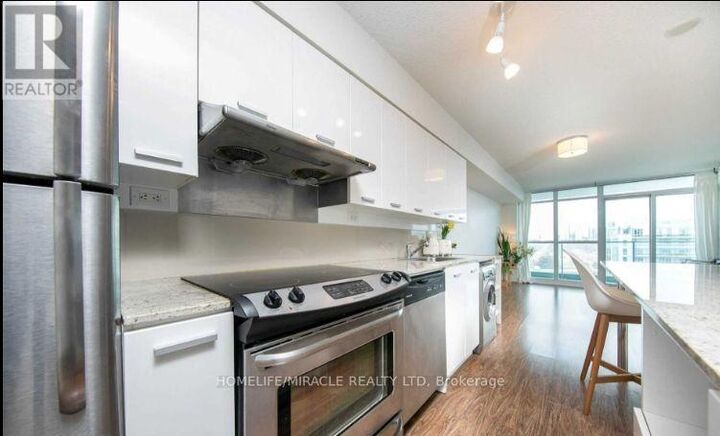 Property Photo:  33 Singer Court 1001  ON M2K 0B4 