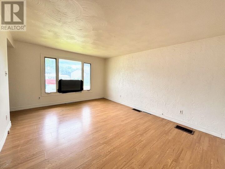 Property Photo: 55 Neebig Ave ON P0T 2C0