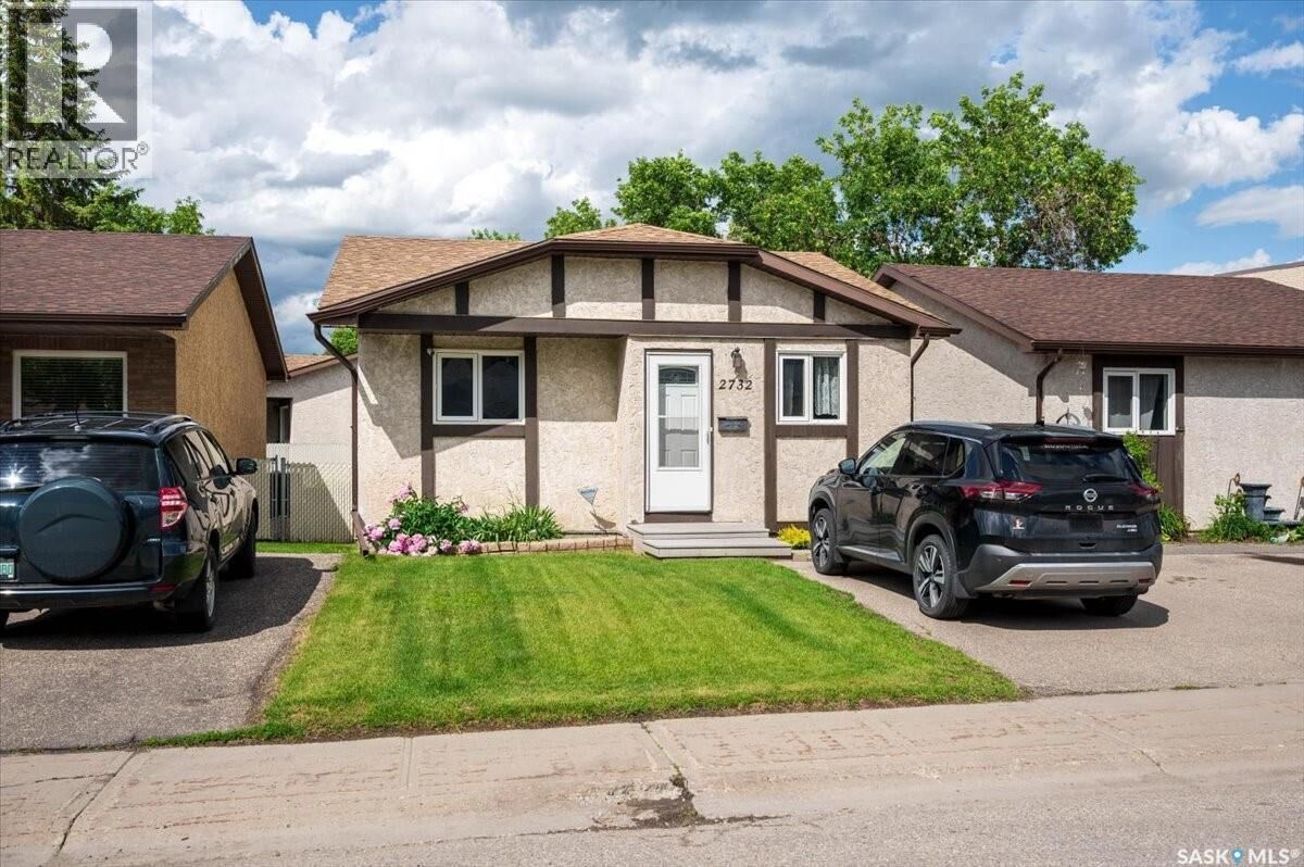 Property Photo:  2732 Shooter Drive E  SK S4V 0Y7 