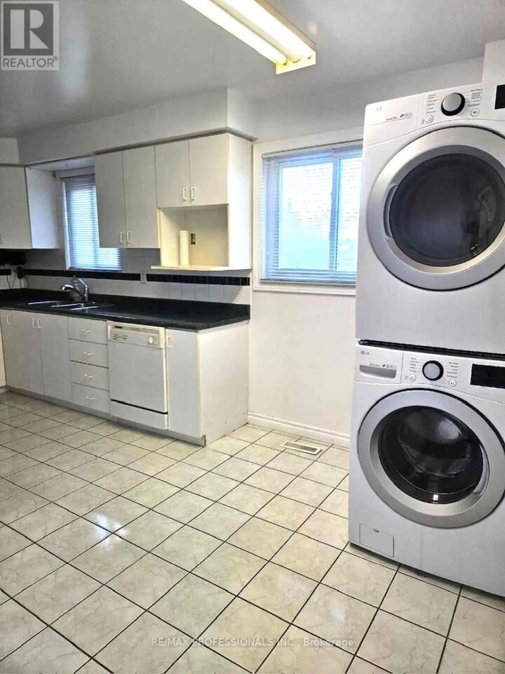 Property Photo: 78 Marchbank Crescent Main ON M6S 3B1