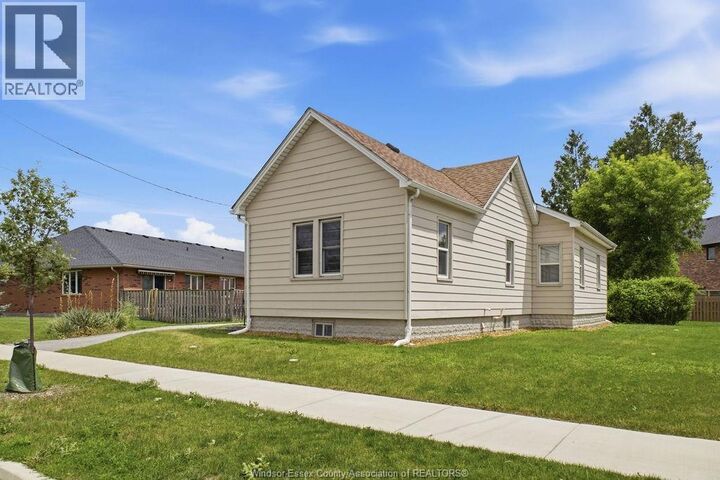 Property Photo: 2265 Cabana ON N9E 3K1