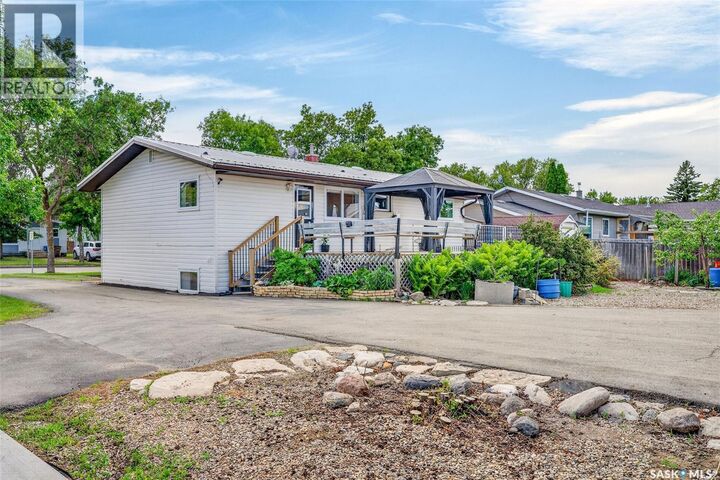 Property Photo:  114 Hatton Avenue E  SK S0E 1A0 