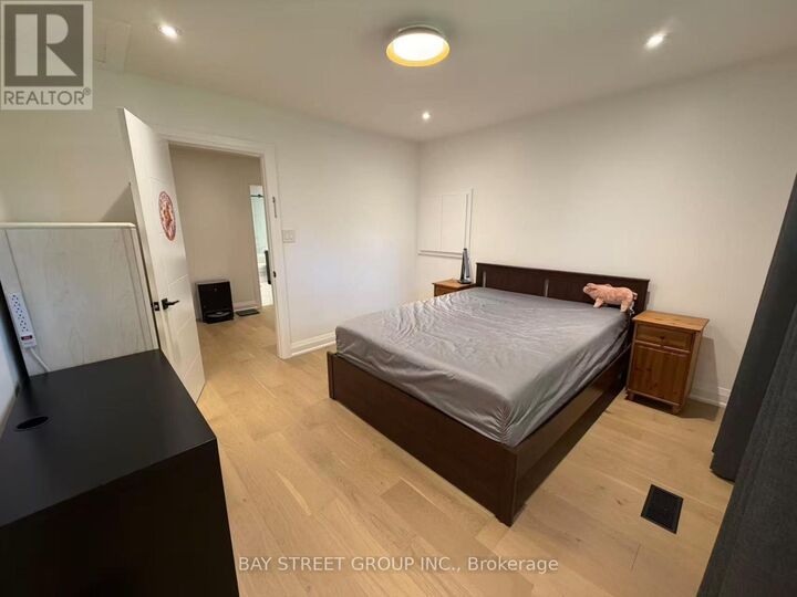 Property Photo: 25 Jeremy Drive Room ON L3R 2K7