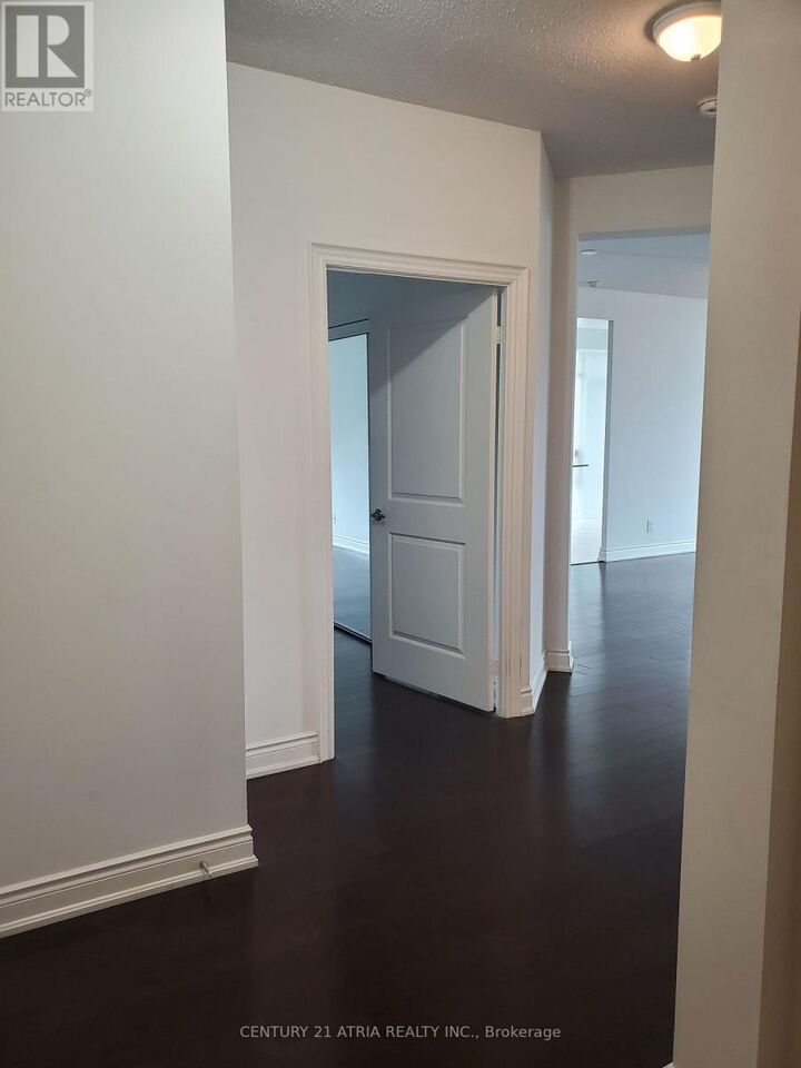 Property Photo:  10 Bloorview Place North 1608  ON M2J 0B1 