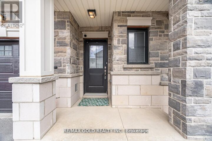 Property Photo:  30 Mia Drive 2  ON L9B 0K1 