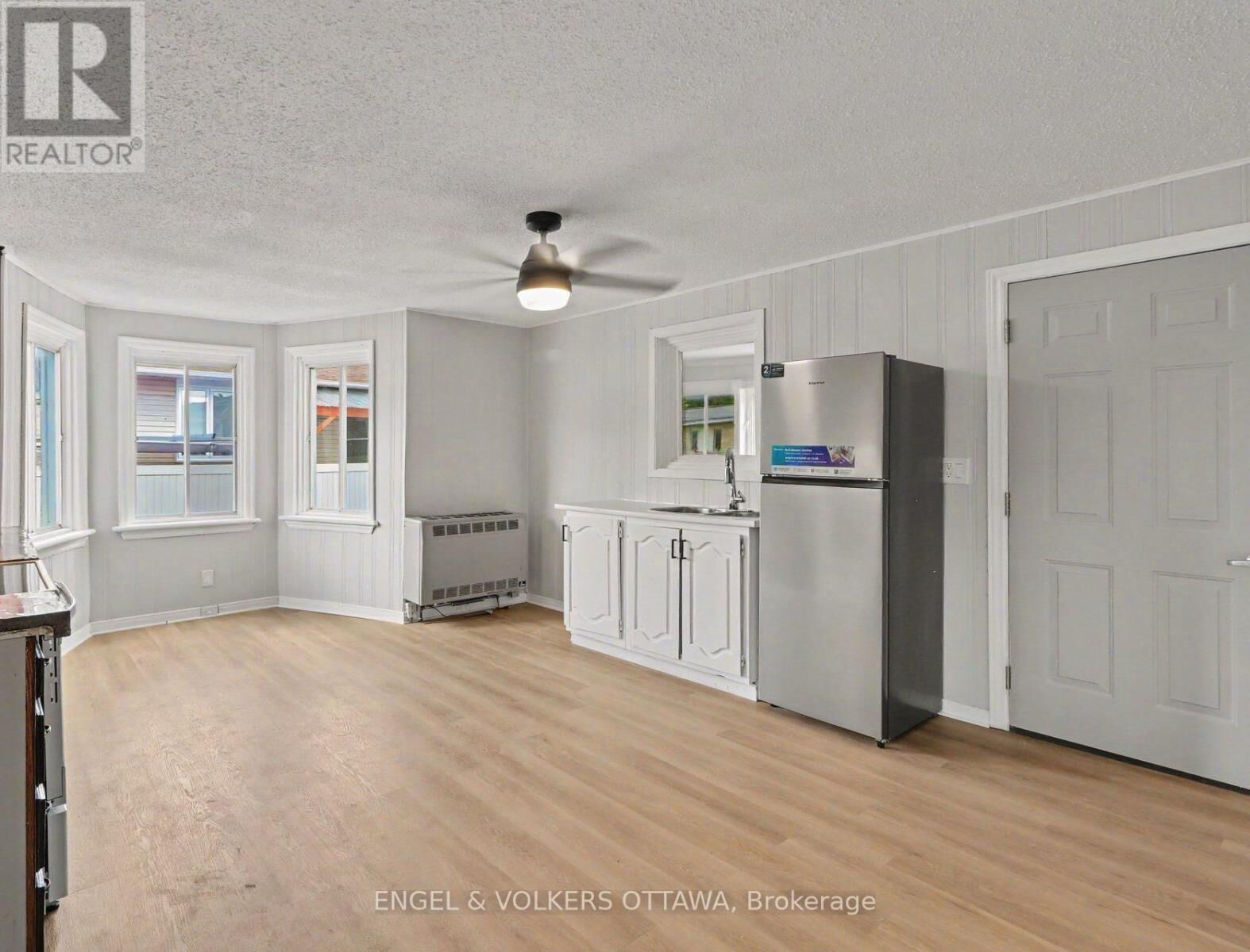 Property Photo:  728 Laval Street  ON K0A 1M0 