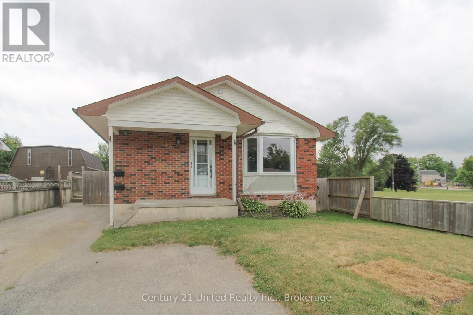 Property Photo:  333 Spencley'S Lane A  ON K9H 1S2 