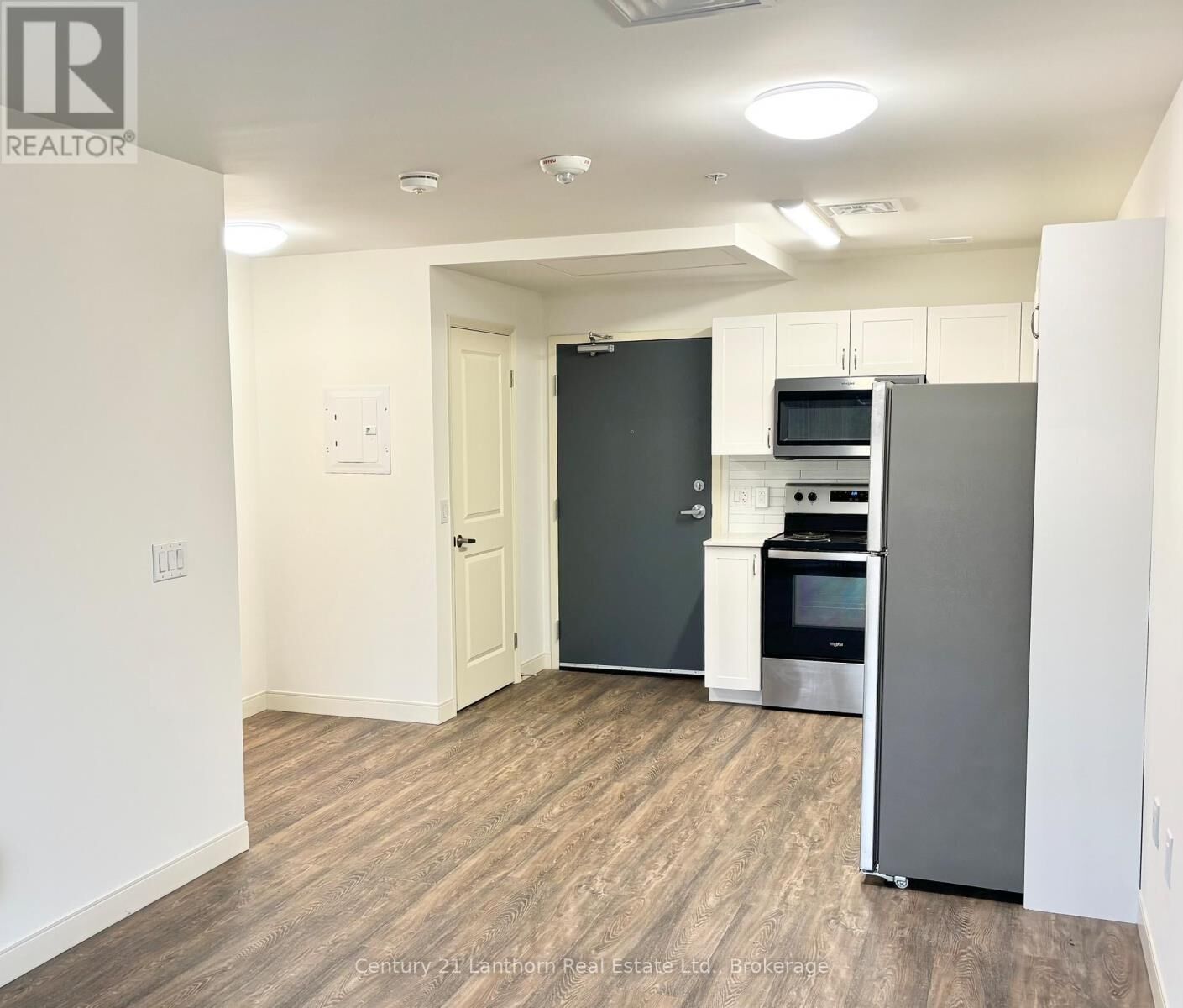 Property Photo:  135 Station Street 512  ON K8N 2S9 