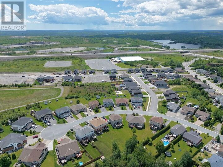 Property Photo: 86 Rinkside Court ON P3E 0E3