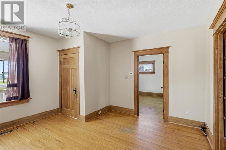 Property Photo:  120 McNabb St  ON P6B 1X9 