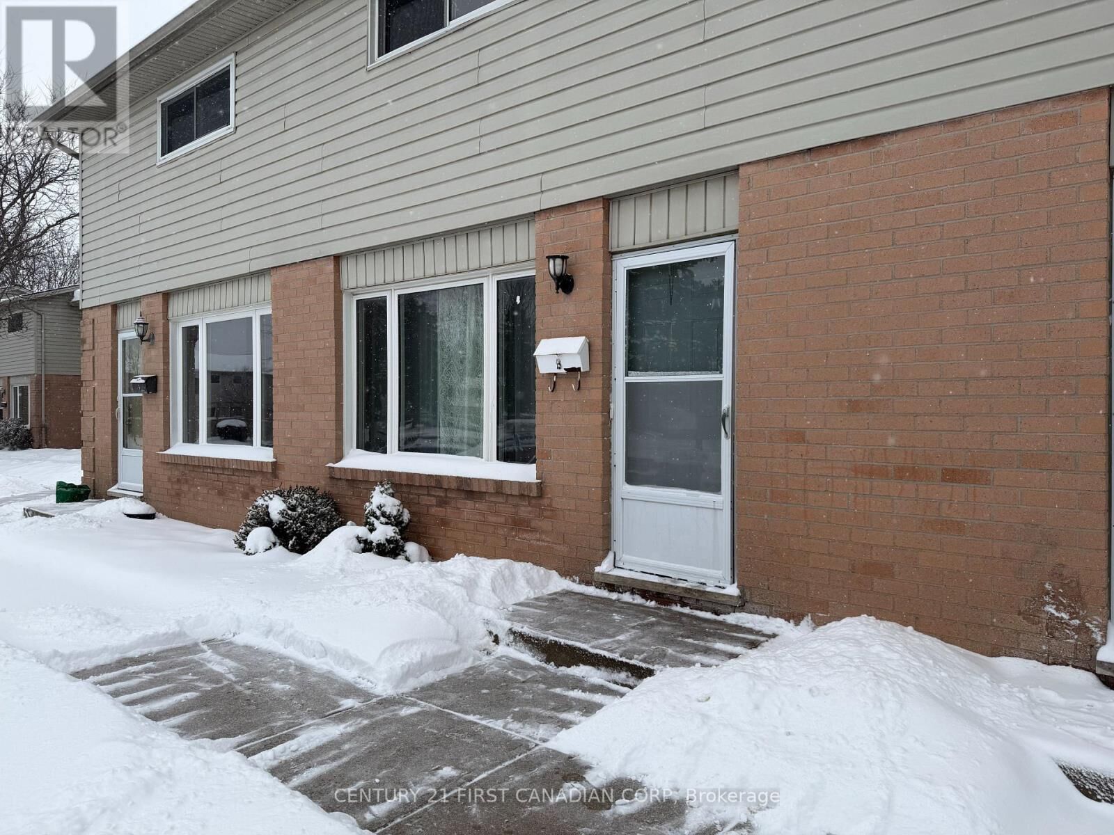 Property Photo:  45 Gatewood Place 8  ON N5Y 5A4 