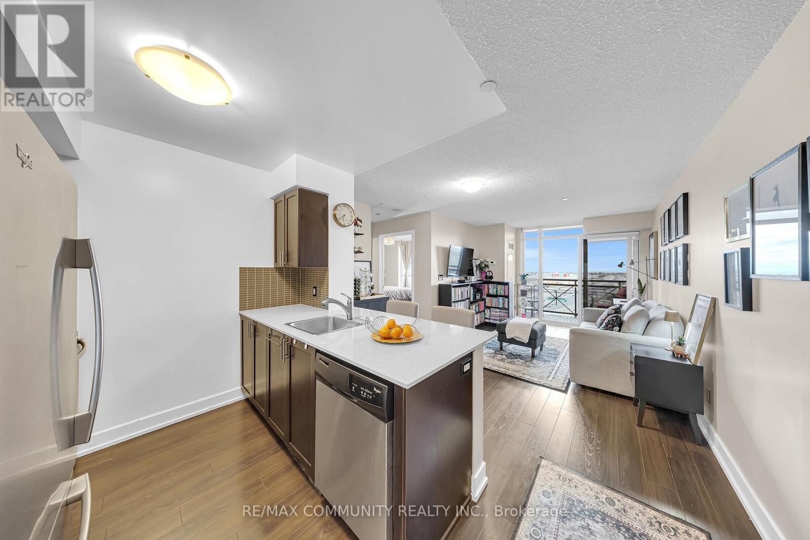 Property Photo:  2 Eva Road 1227  ON M9C 0A9 