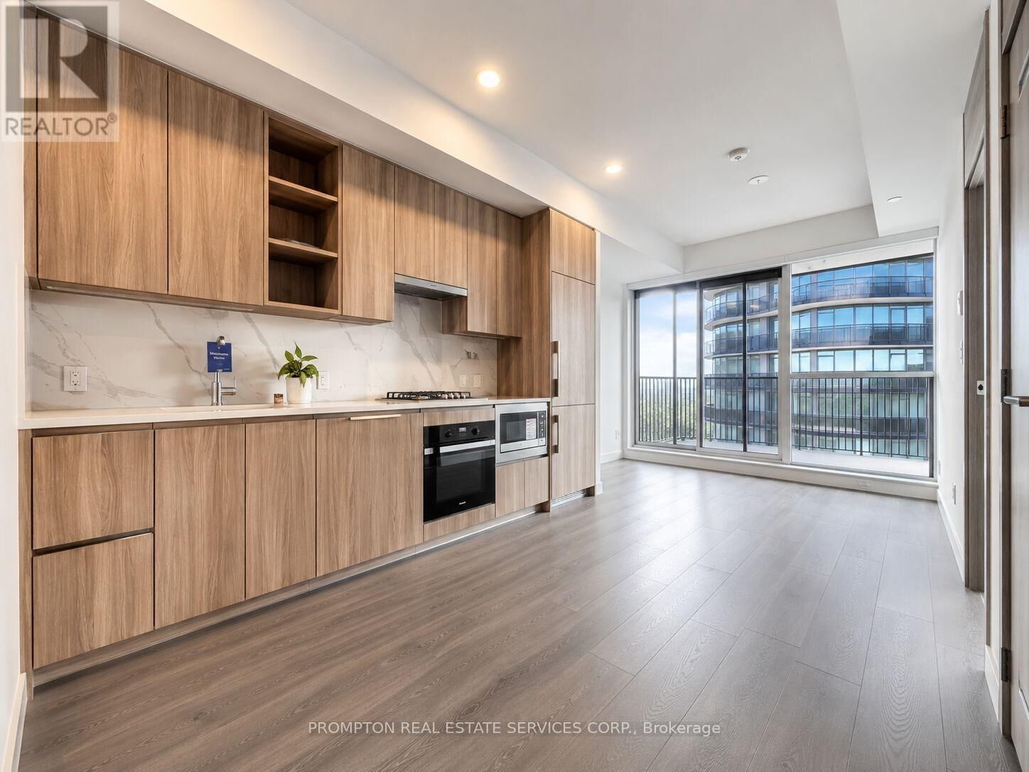 Property Photo:  68 Esther Shiner Boulevard 1703  ON M2K 0J6 