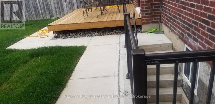 Property Photo:  4 Continental Road West  ON L7A 2H5 