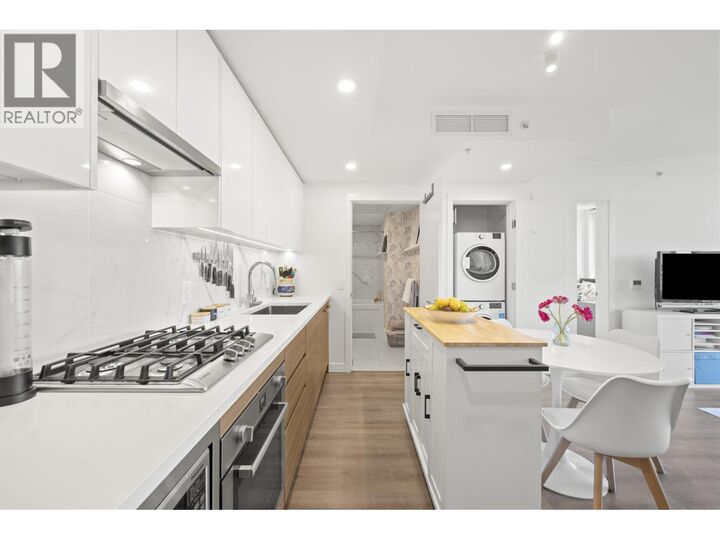 Property Photo:  823 Carnarvon Street 1905  BC V3M 0N5 