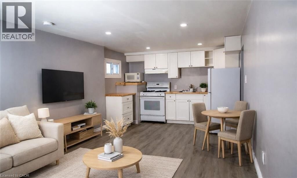 Property Photo:  106 South Street East Lower  ON N5H 1P8 