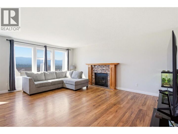 Property Photo: 2260 Omineca Place BC V1V 1H7