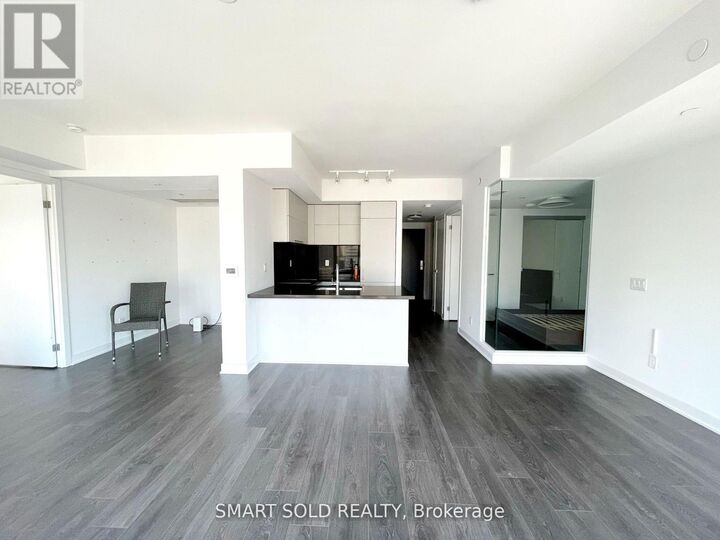 Property Photo:  188 Cumberland Street 2004  ON M5R 0B6 
