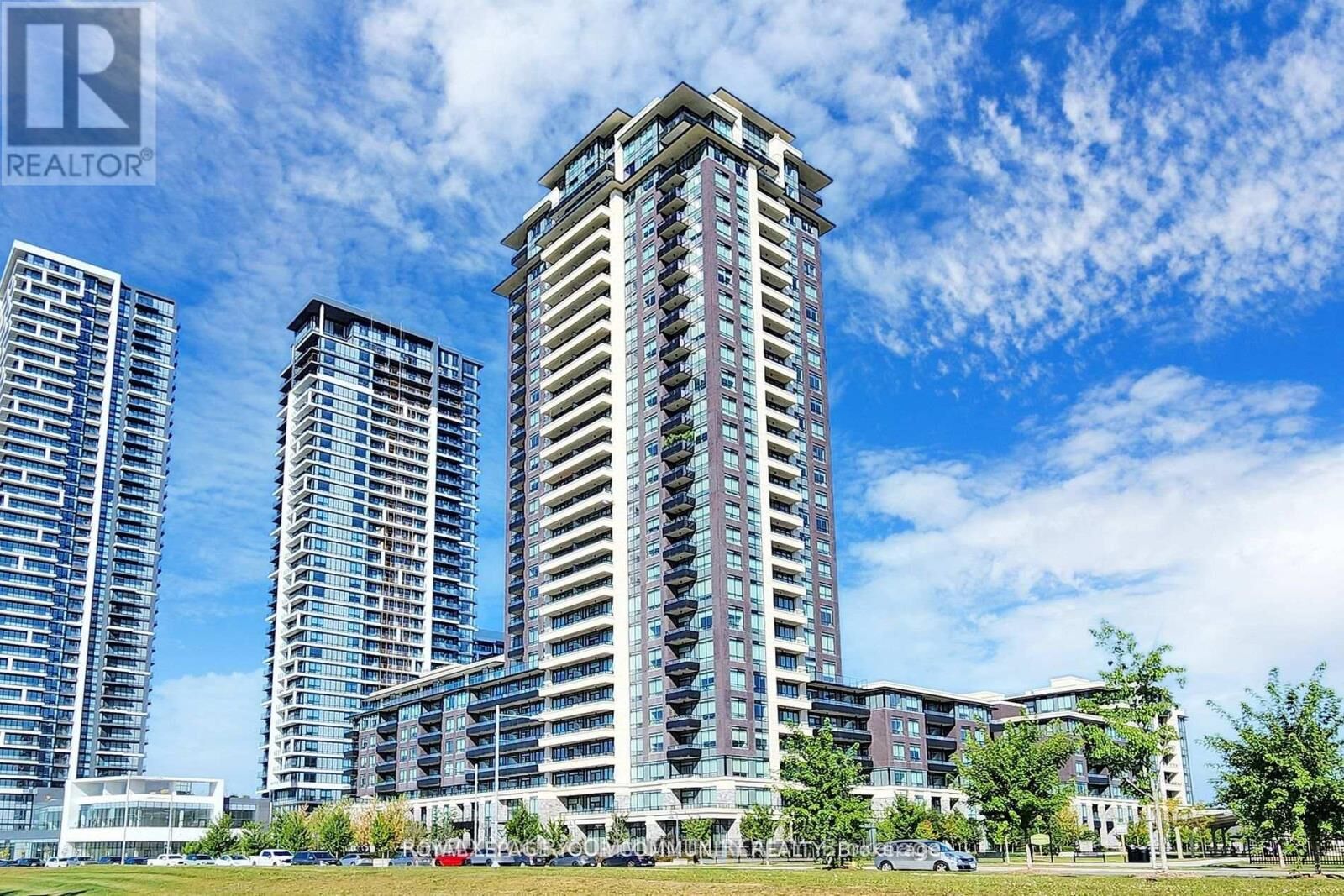 Property Photo:  15 Water Walk Drive 312  ON L6G 0G2 