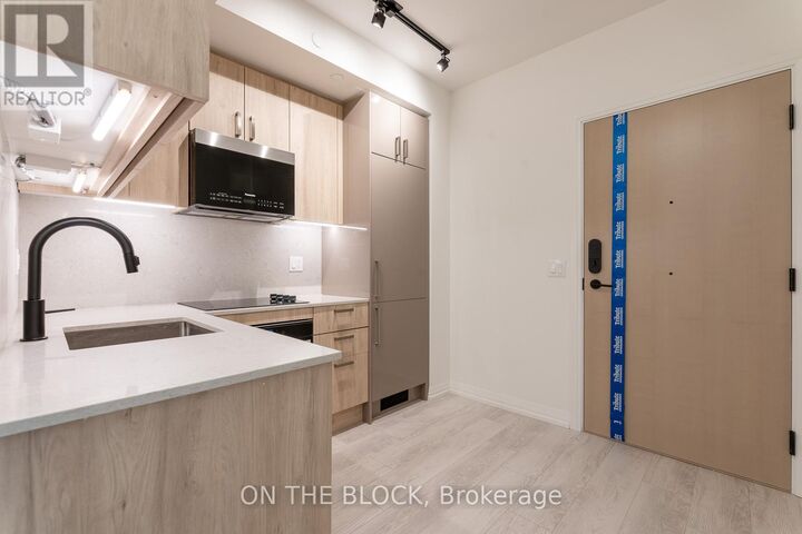 Property Photo:  280 Dundas Street West 513  ON M4T 1V4 