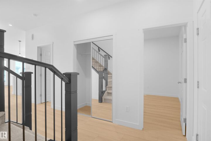 Property Photo:  274 Elliot Wynd  AB T8L 0Y8 