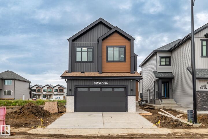13111 187 Avenue NW — photo 1
