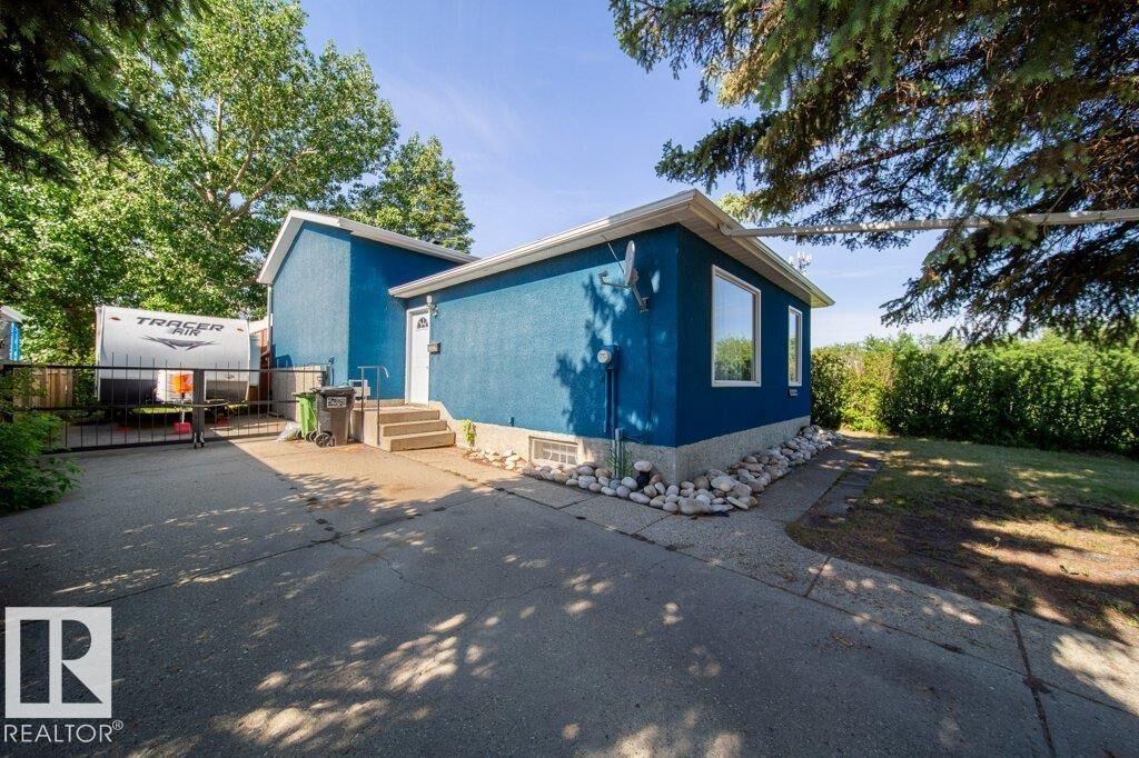 Property Photo: 4823 10 Avenue NW AB T6L 4S2