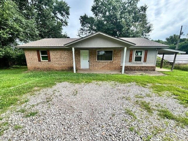 Property Photo:  4702 Baugh Road  AR 72921 