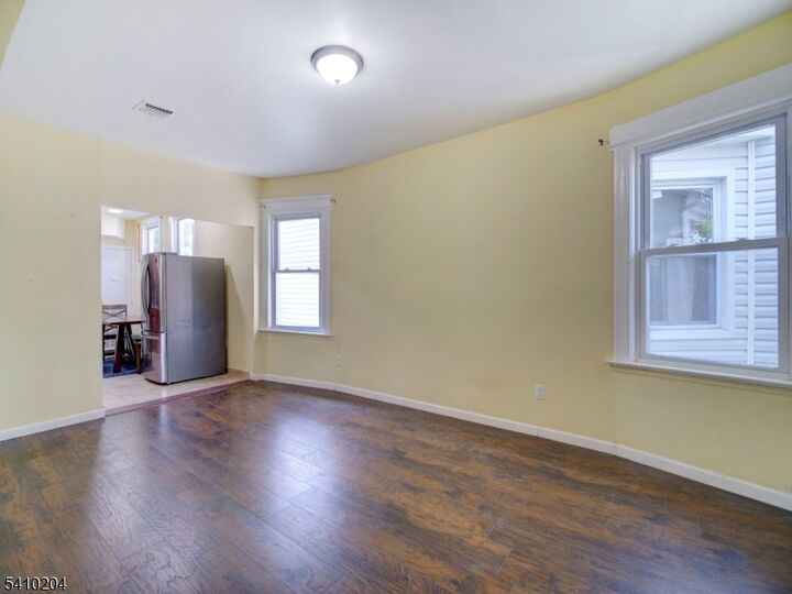 Property Photo:  52 Amherst St  NJ 07018 