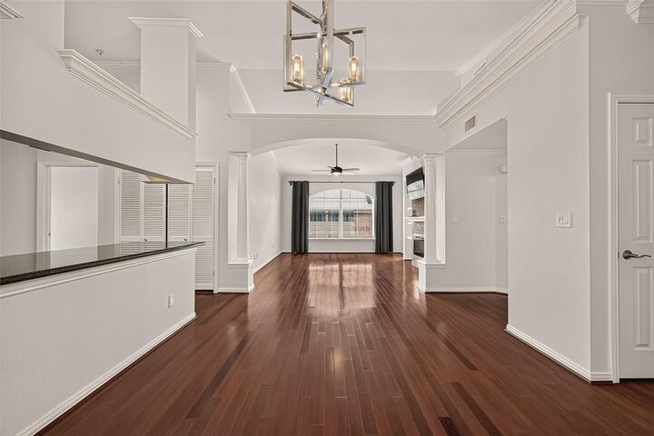 Property Photo:  2111 Welch Street B306  TX 77019 