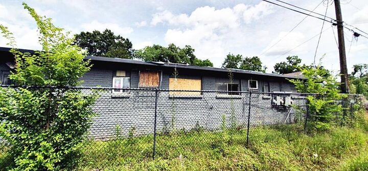 Property Photo: 4520 Balkin Street TX 77021