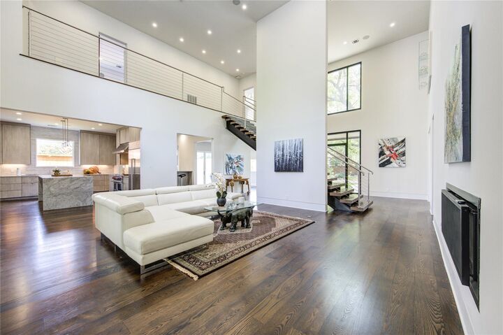 Property Photo: 5202 Chesapeake Way TX 77056