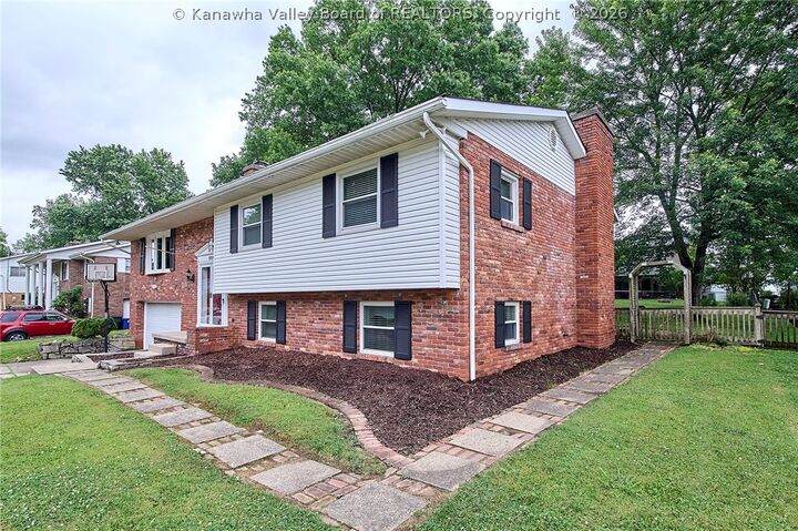 Property Photo:  2024 Parkwood Road  WV 25314 