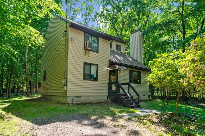 Property Photo: 222 Powderhorn Road PA 18332